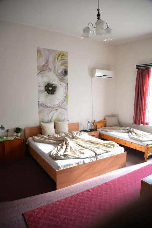 The English Guest House Ruse Exterior photo